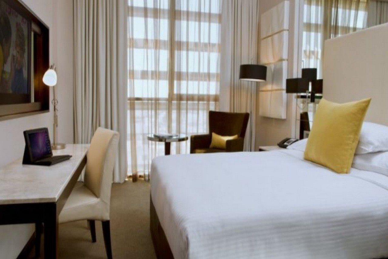 Centro Al Manhal By Rotana Hotel Абу Даби Екстериор снимка