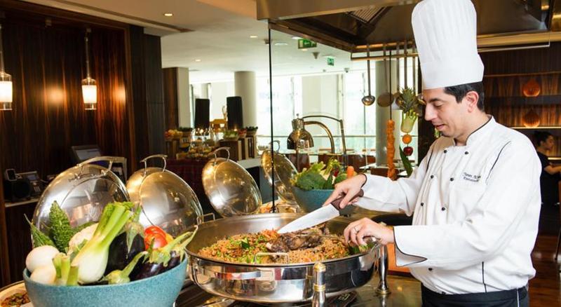Centro Al Manhal By Rotana Hotel Абу Даби Екстериор снимка