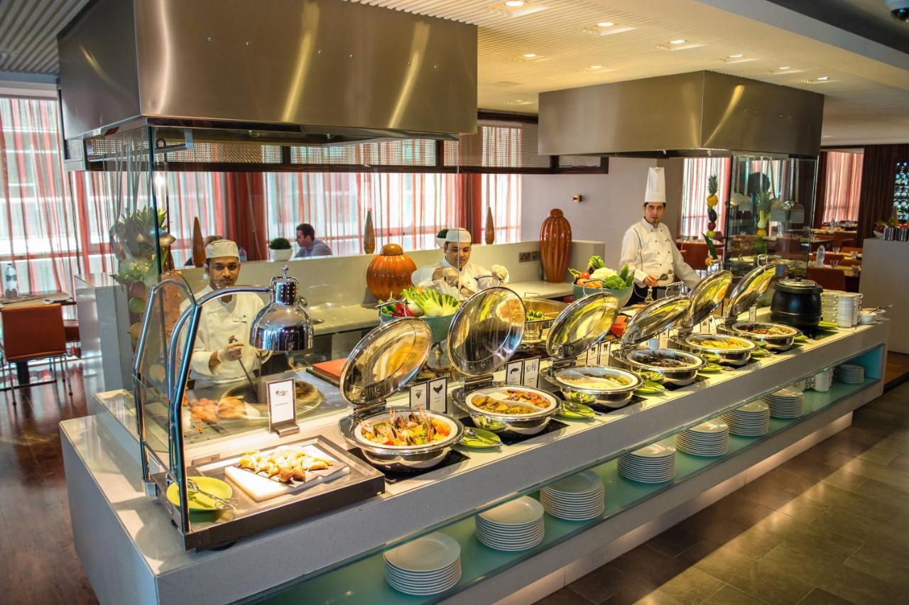 Centro Al Manhal By Rotana Hotel Абу Даби Екстериор снимка